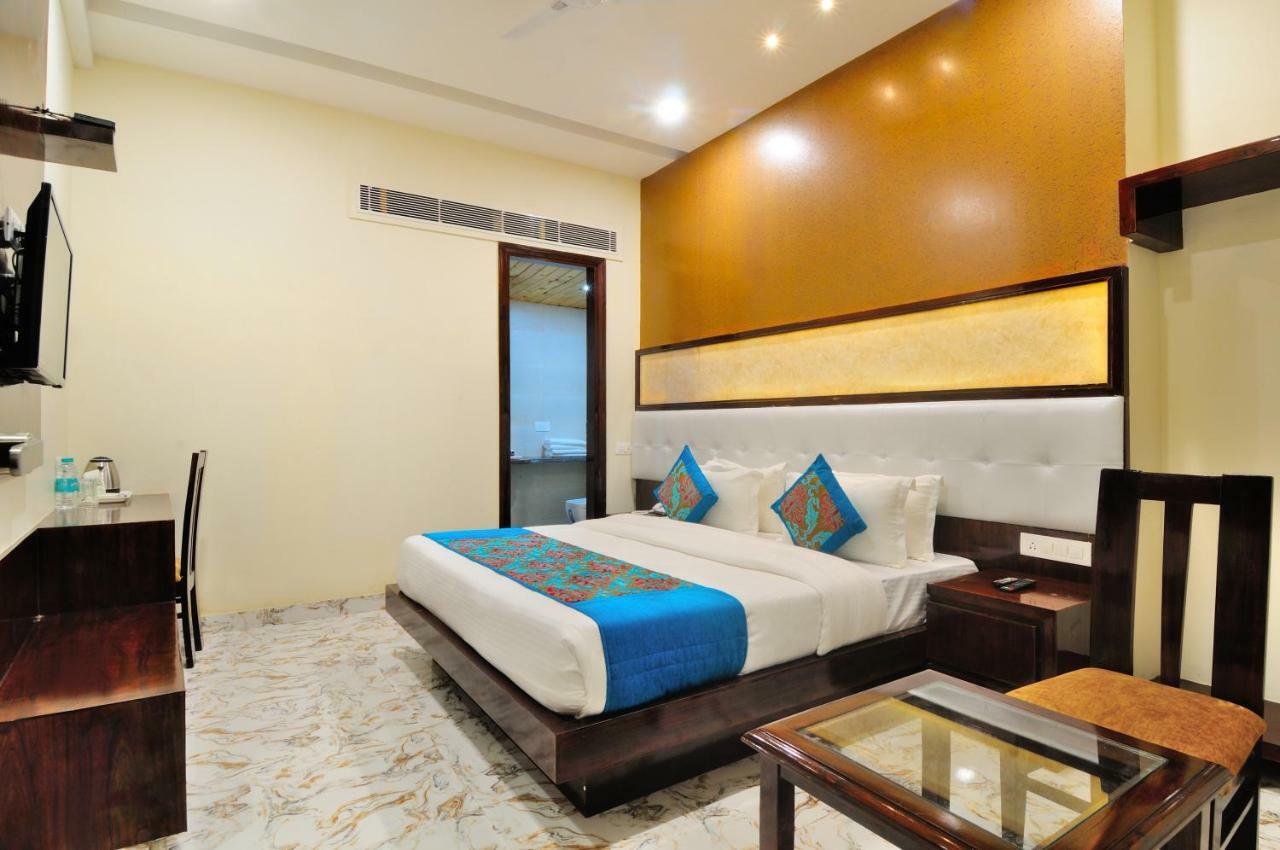 The Grand Uddhav Hotel New Delhi Buitenkant foto