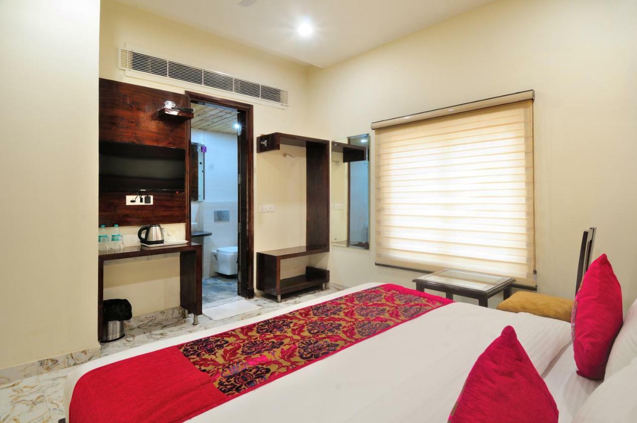The Grand Uddhav Hotel New Delhi Buitenkant foto