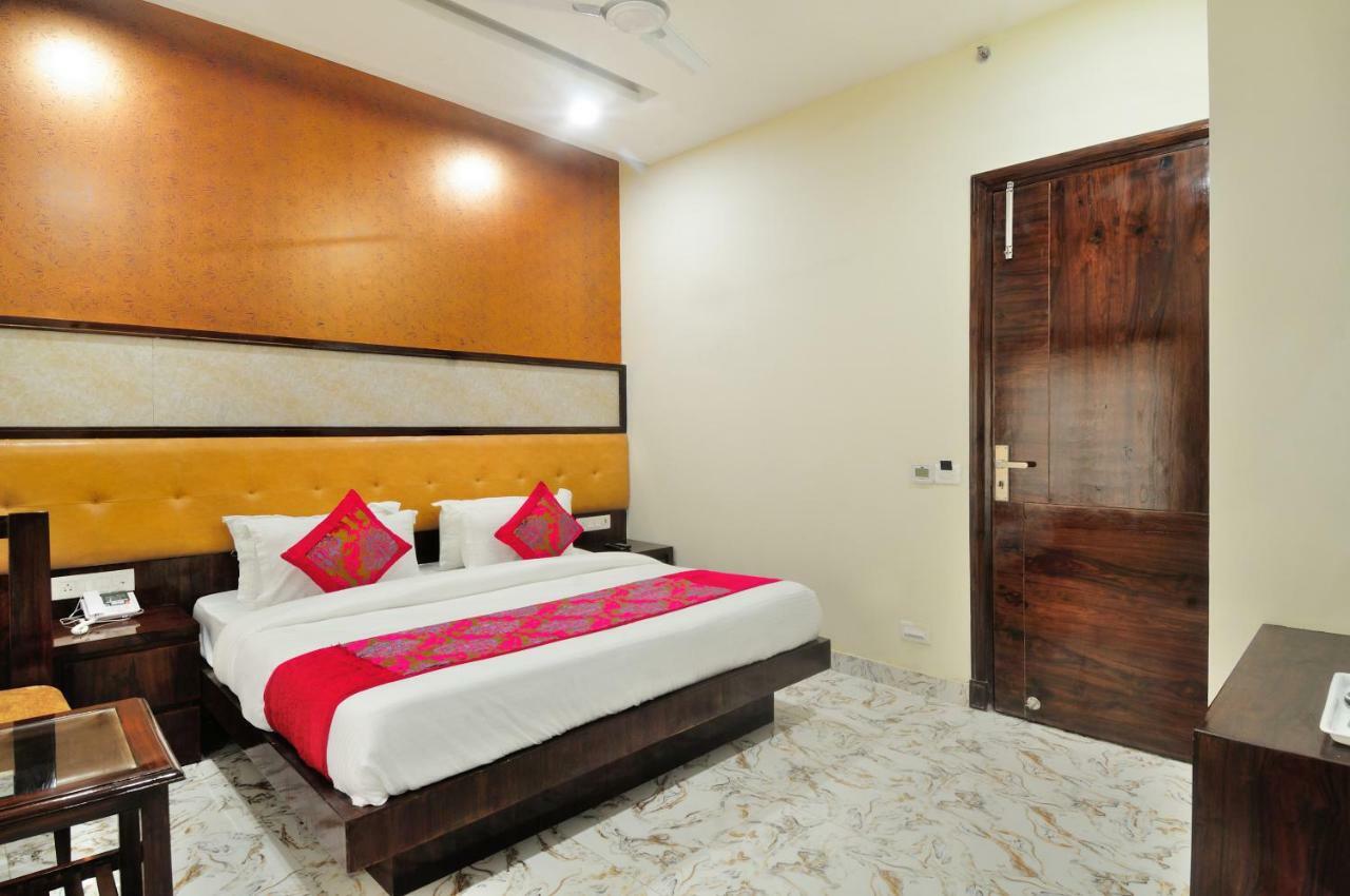 The Grand Uddhav Hotel New Delhi Buitenkant foto