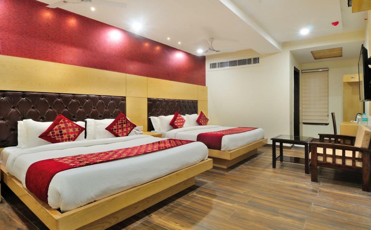 The Grand Uddhav Hotel New Delhi Buitenkant foto