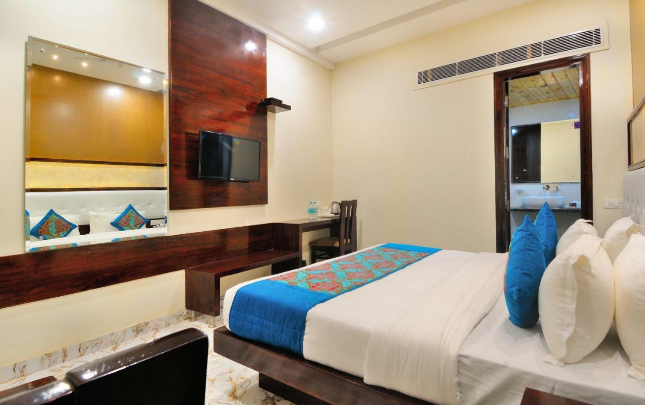The Grand Uddhav Hotel New Delhi Buitenkant foto