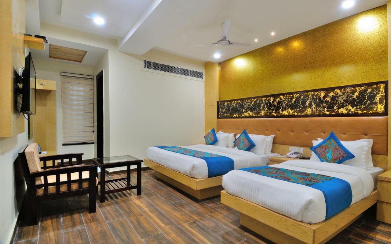 The Grand Uddhav Hotel New Delhi Buitenkant foto