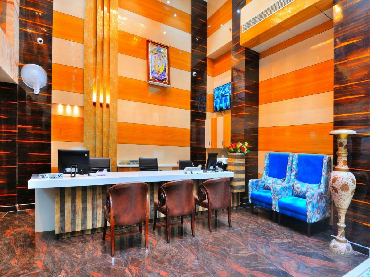 The Grand Uddhav Hotel New Delhi Buitenkant foto