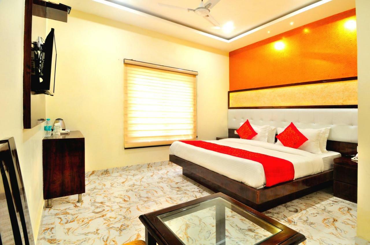 The Grand Uddhav Hotel New Delhi Buitenkant foto