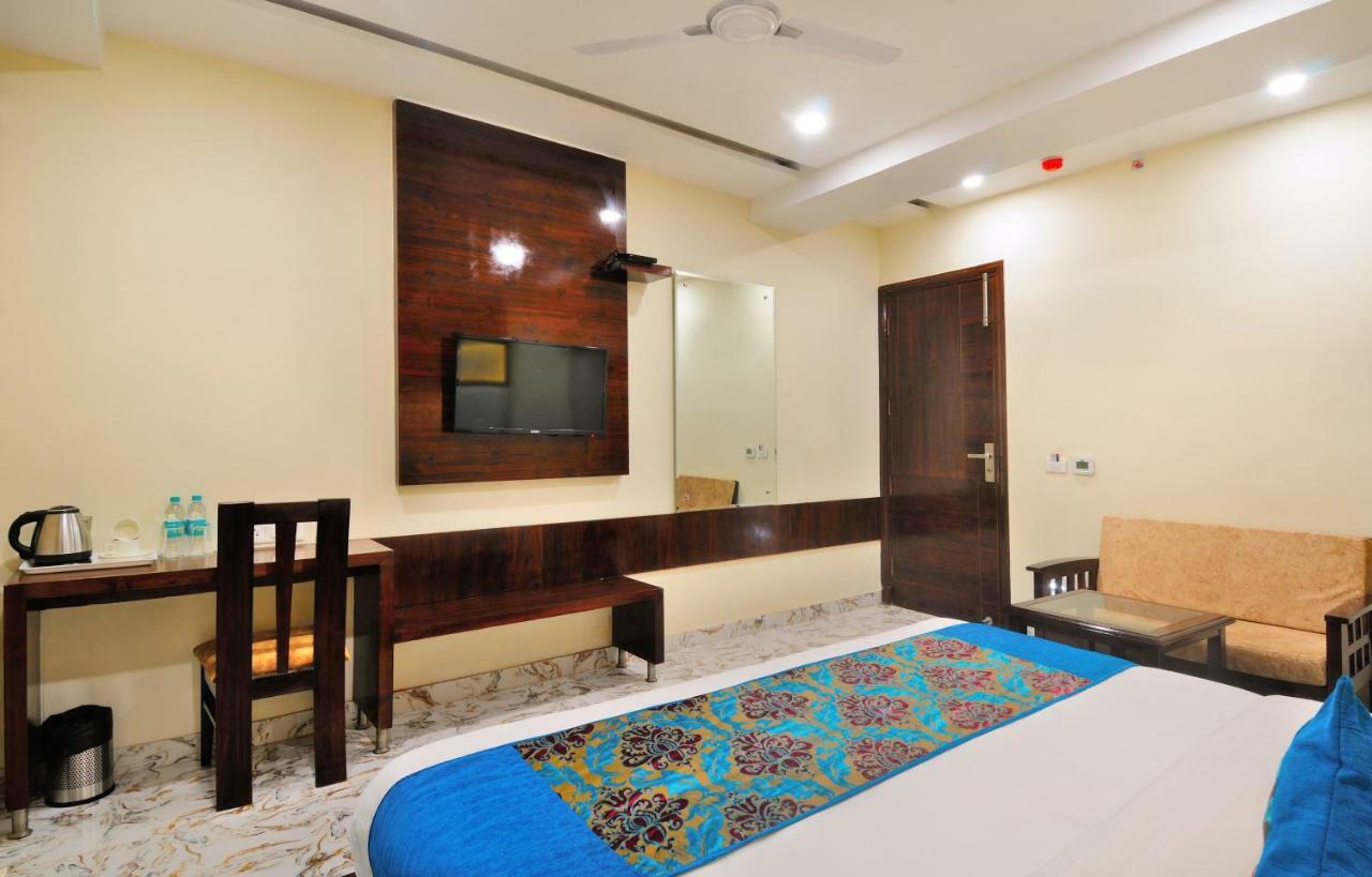 The Grand Uddhav Hotel New Delhi Buitenkant foto