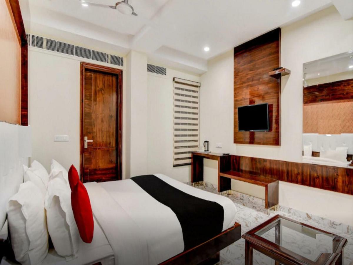 The Grand Uddhav Hotel New Delhi Buitenkant foto