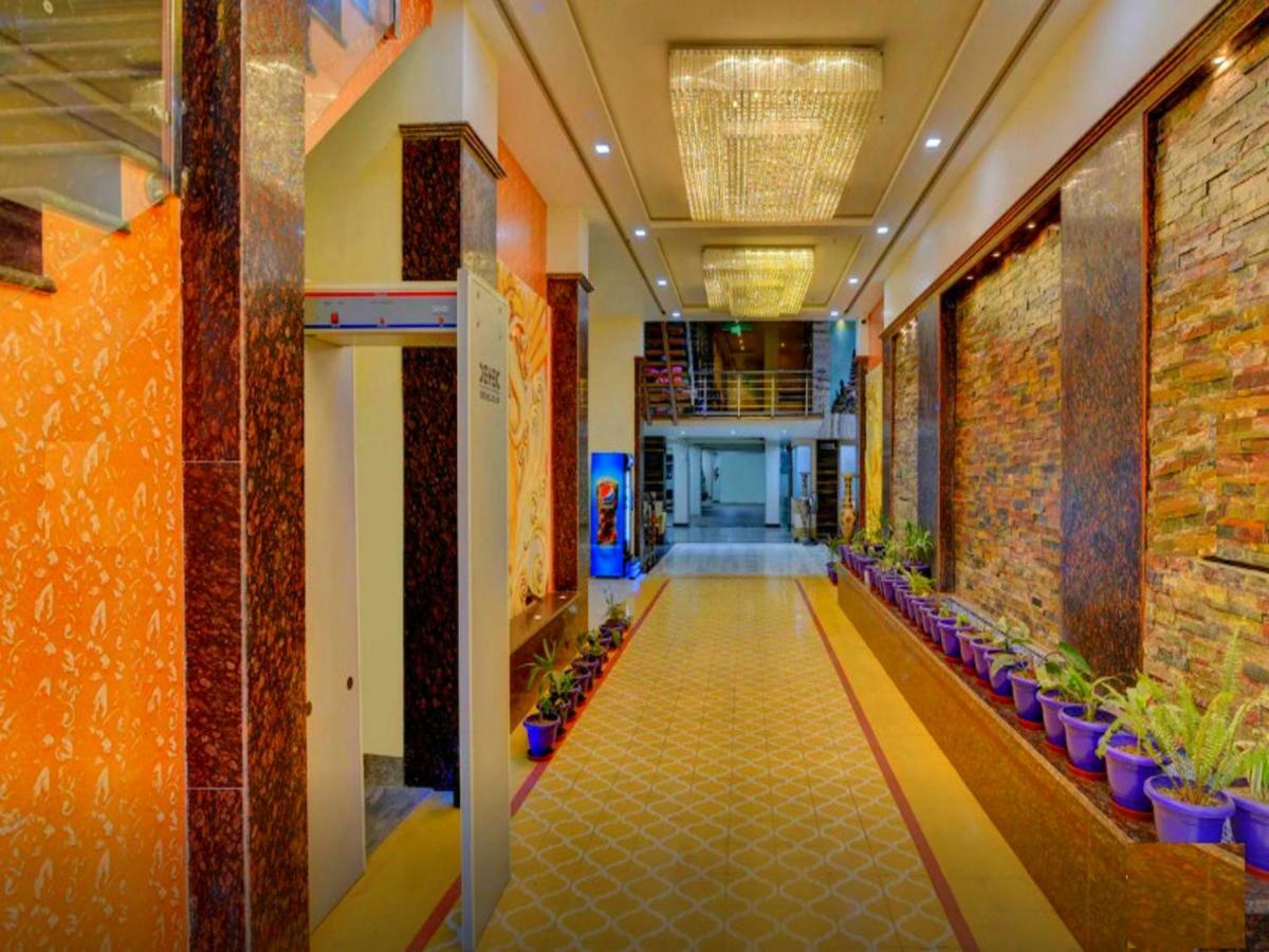The Grand Uddhav Hotel New Delhi Buitenkant foto