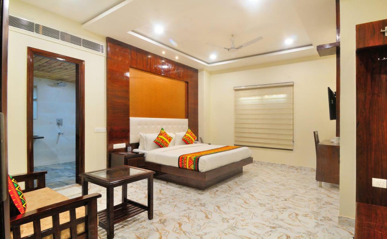 The Grand Uddhav Hotel New Delhi Buitenkant foto