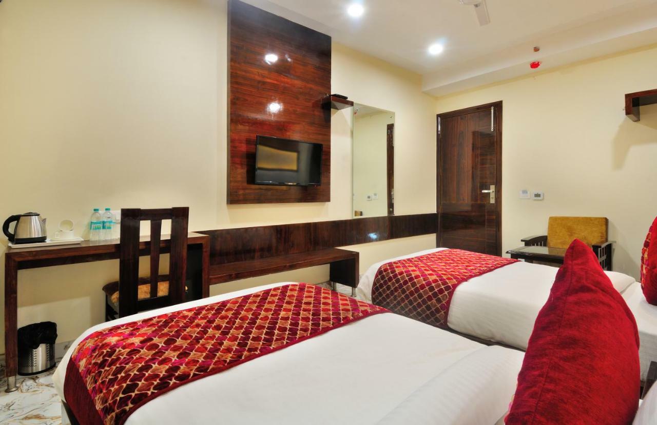 The Grand Uddhav Hotel New Delhi Buitenkant foto