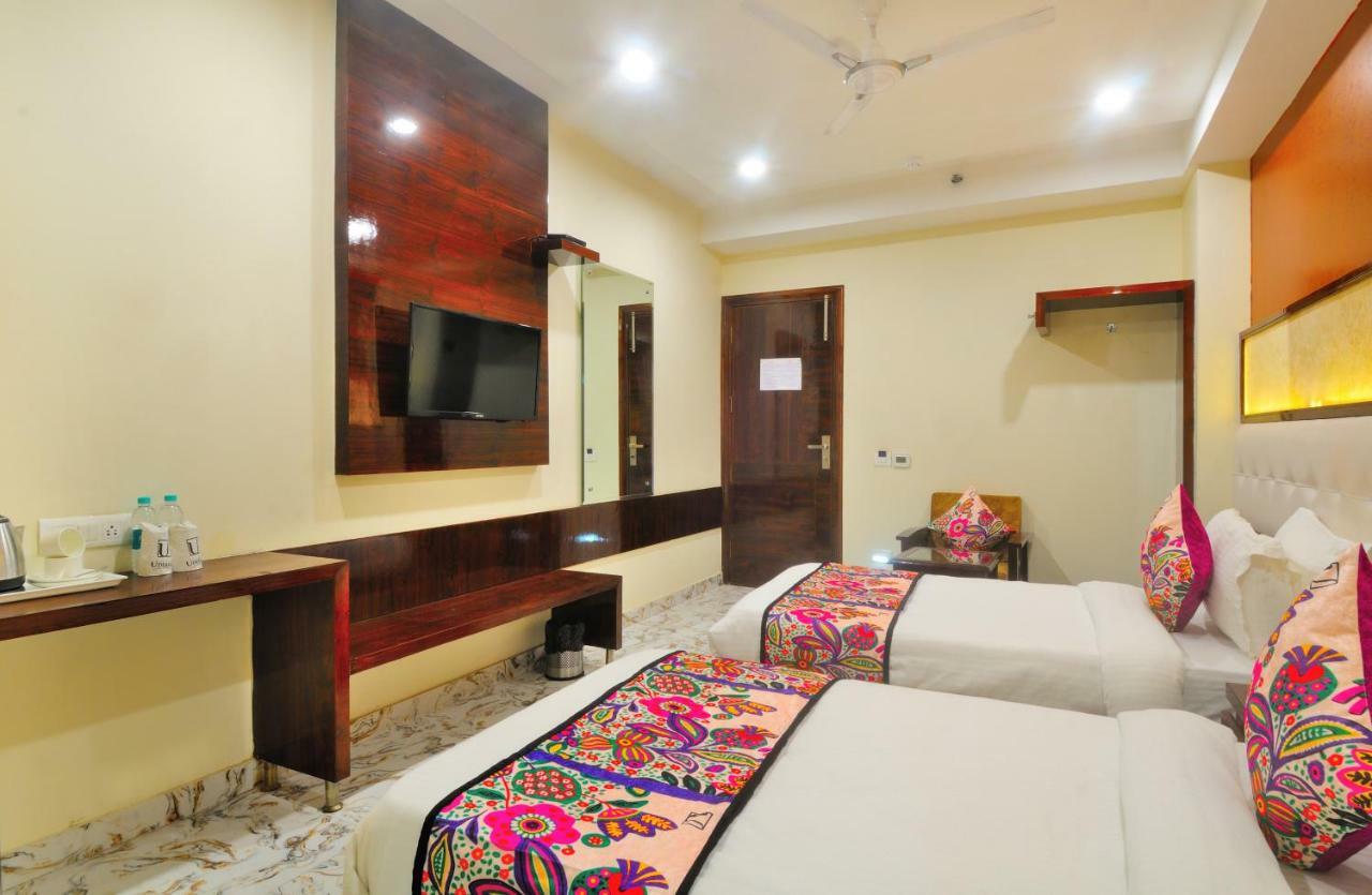 The Grand Uddhav Hotel New Delhi Buitenkant foto