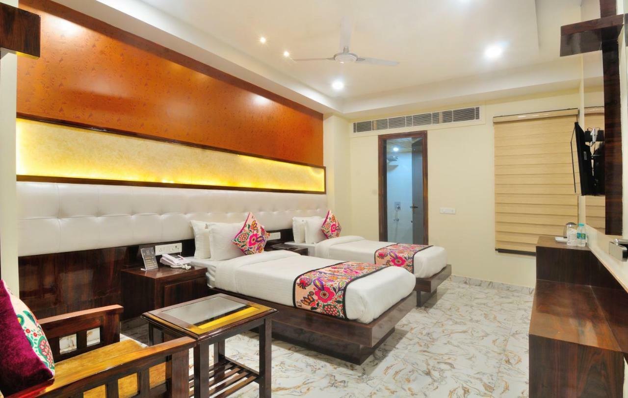 The Grand Uddhav Hotel New Delhi Buitenkant foto
