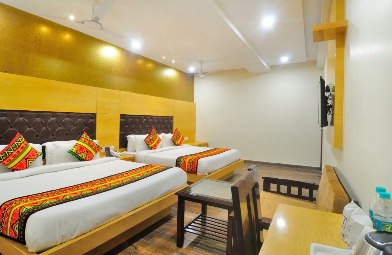 The Grand Uddhav Hotel New Delhi Buitenkant foto