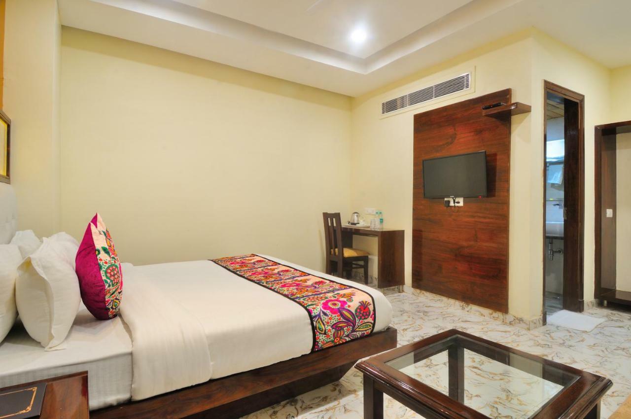 The Grand Uddhav Hotel New Delhi Buitenkant foto